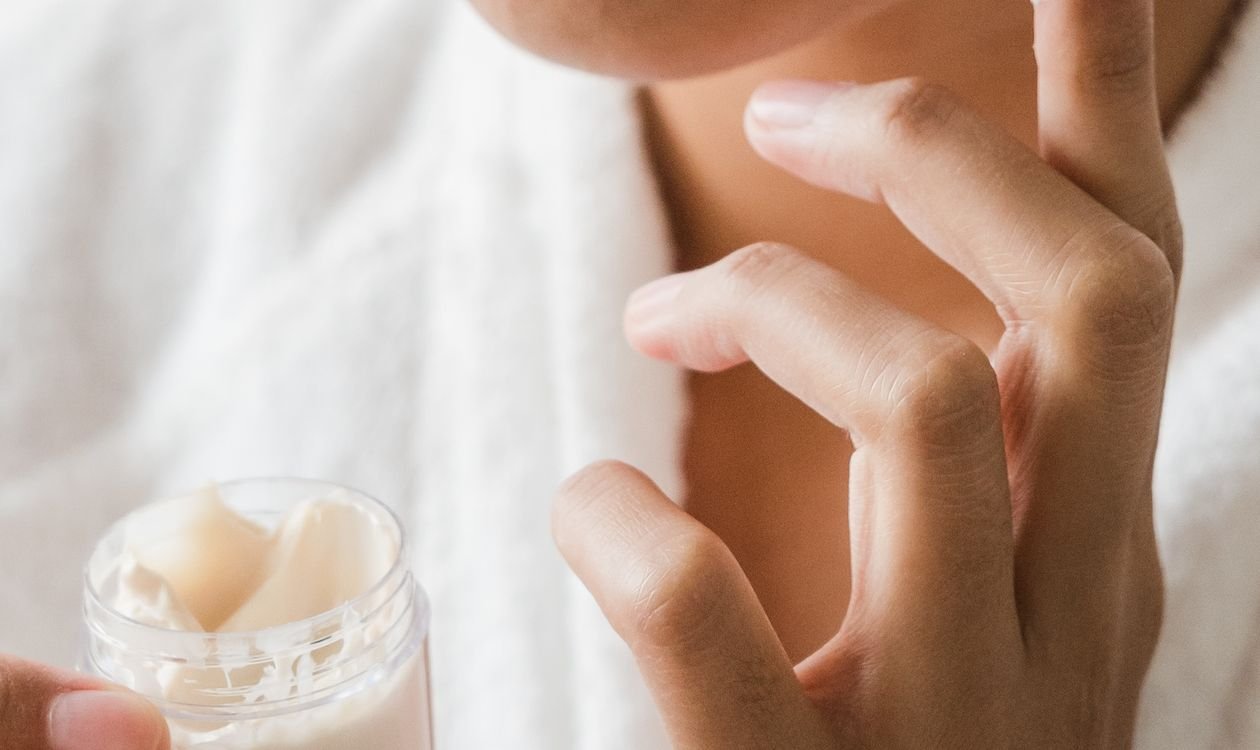 What Causes Hormonal Acne? Triggers, Signs and Treatment