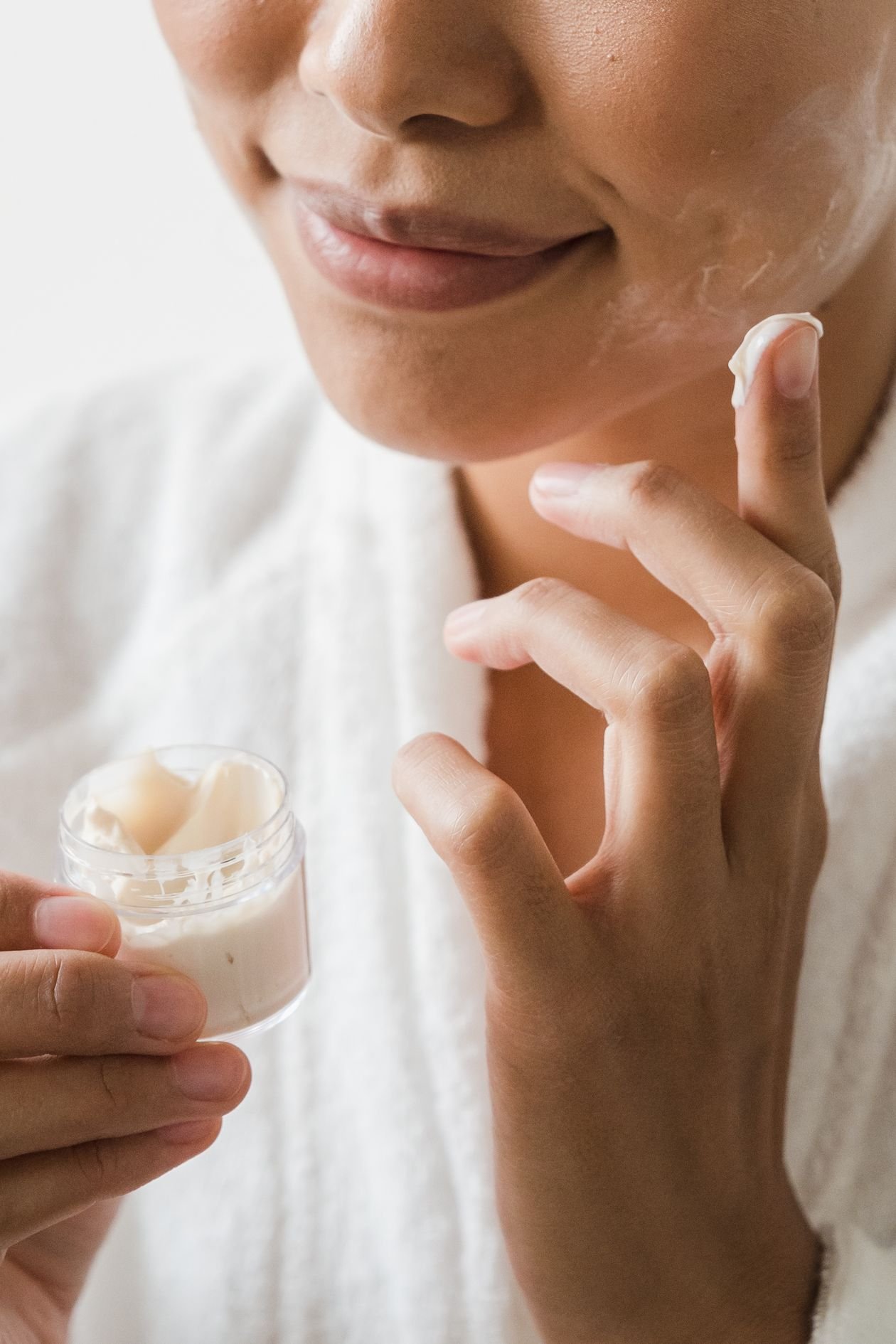 What Causes Hormonal Acne? Triggers, Signs and Treatment